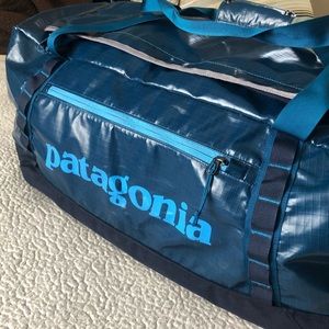 Patagonia Black Hole Duffel 90L in Underwater Blue